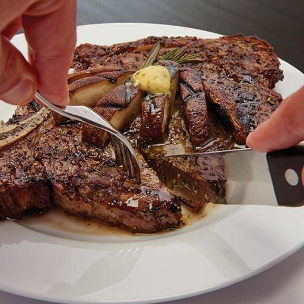 SET COLTELLI DA CARNE - 4 PEZZI SET COLTELLI DA CARNE - 4 PEZZI