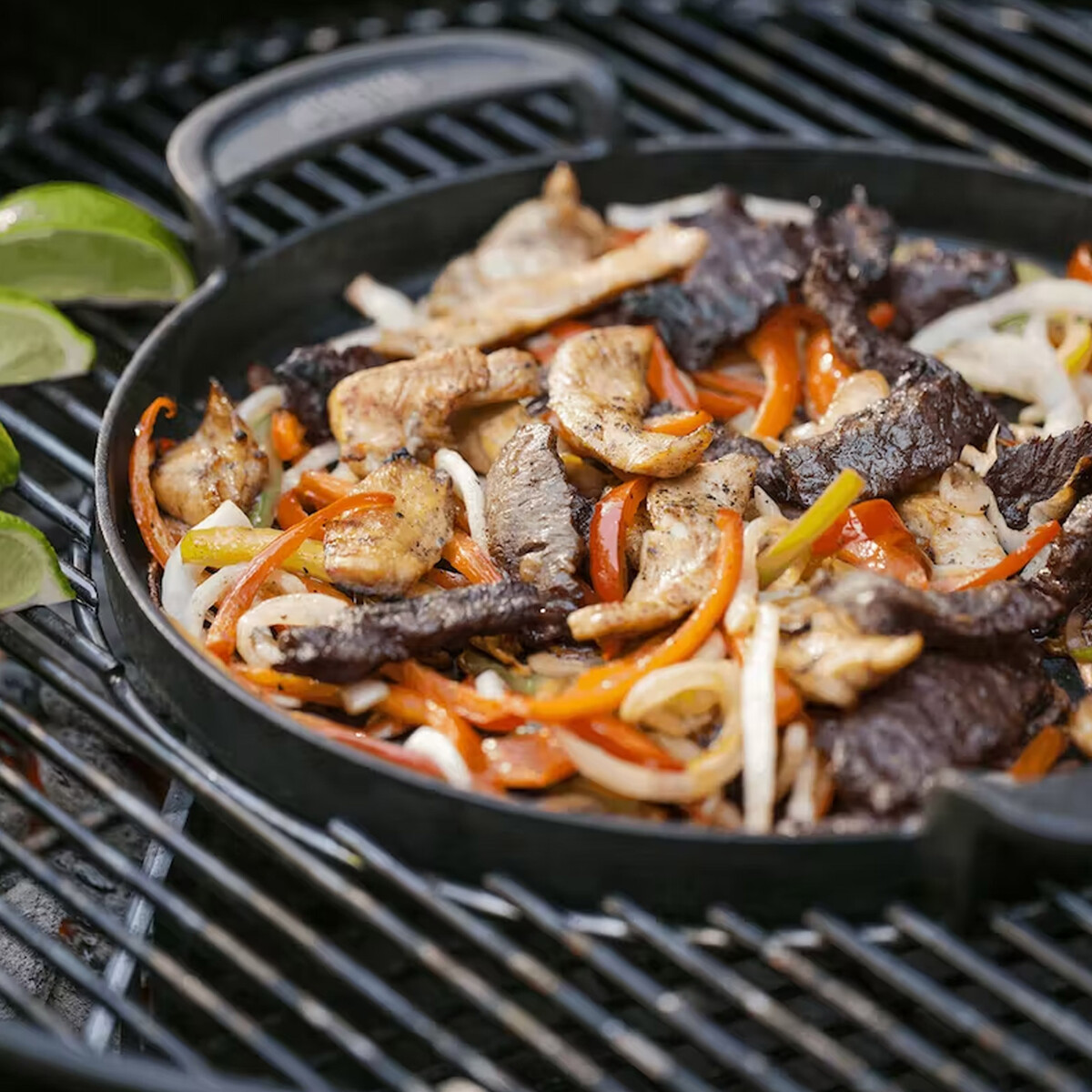 PIASTRA IN GHISA GOURMET BBQ SYSTEM WEBER PIASTRA IN GHISA GOURMET BBQ SYSTEM WEBER