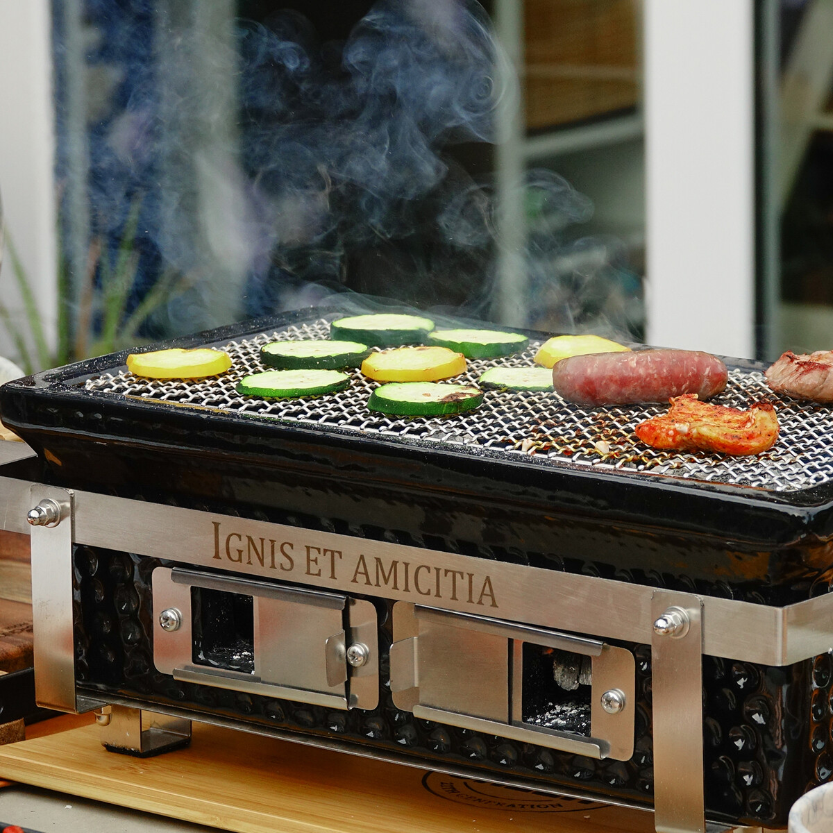 BARBECUE DA TAVOLO GRLLR OSAKA SHICHIRIN NERO | Il Mondo Del Barbecue