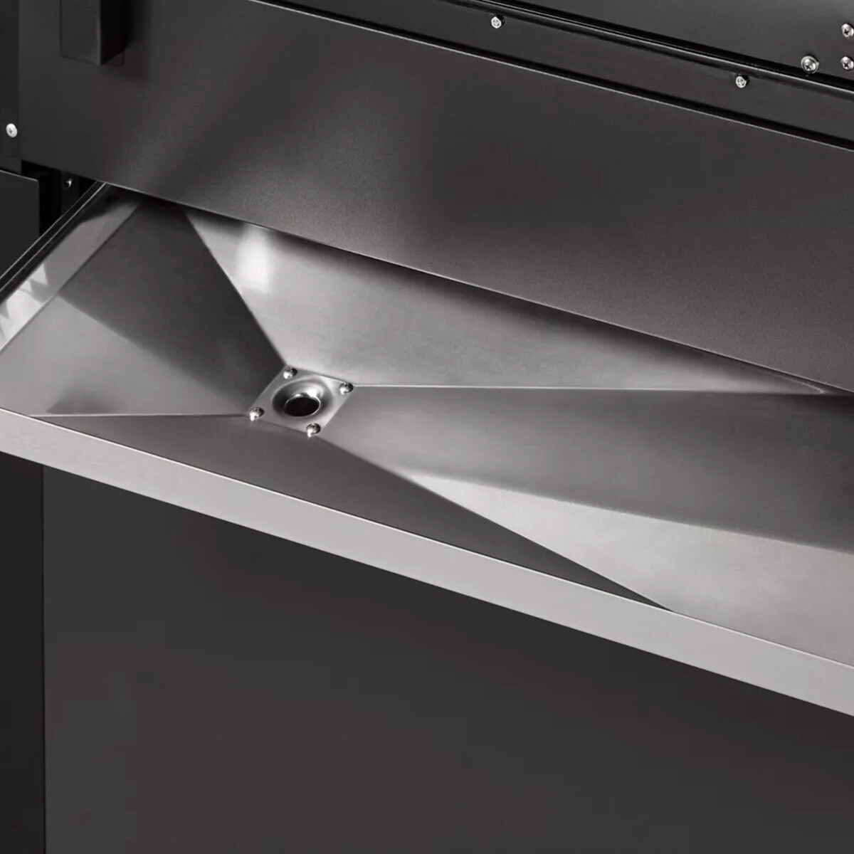 BARBECUE A GAS ENDERS MONROE PRO 4 SIK TURBO SHADOW | Il Mondo del Barbecue