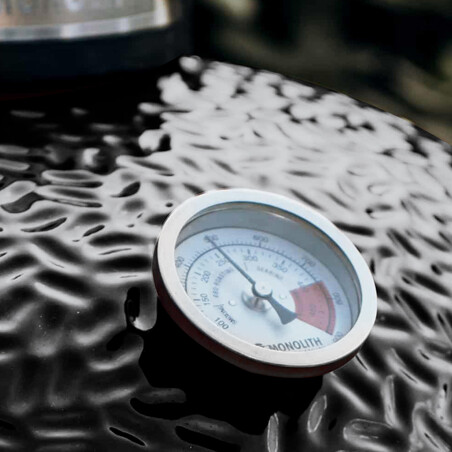 BARBECUE A CARBONE MONOLITH TWO 55 NERO DA APPOGGIO Monolith Barbecue a carbone | Il Mondo Del Barbecue