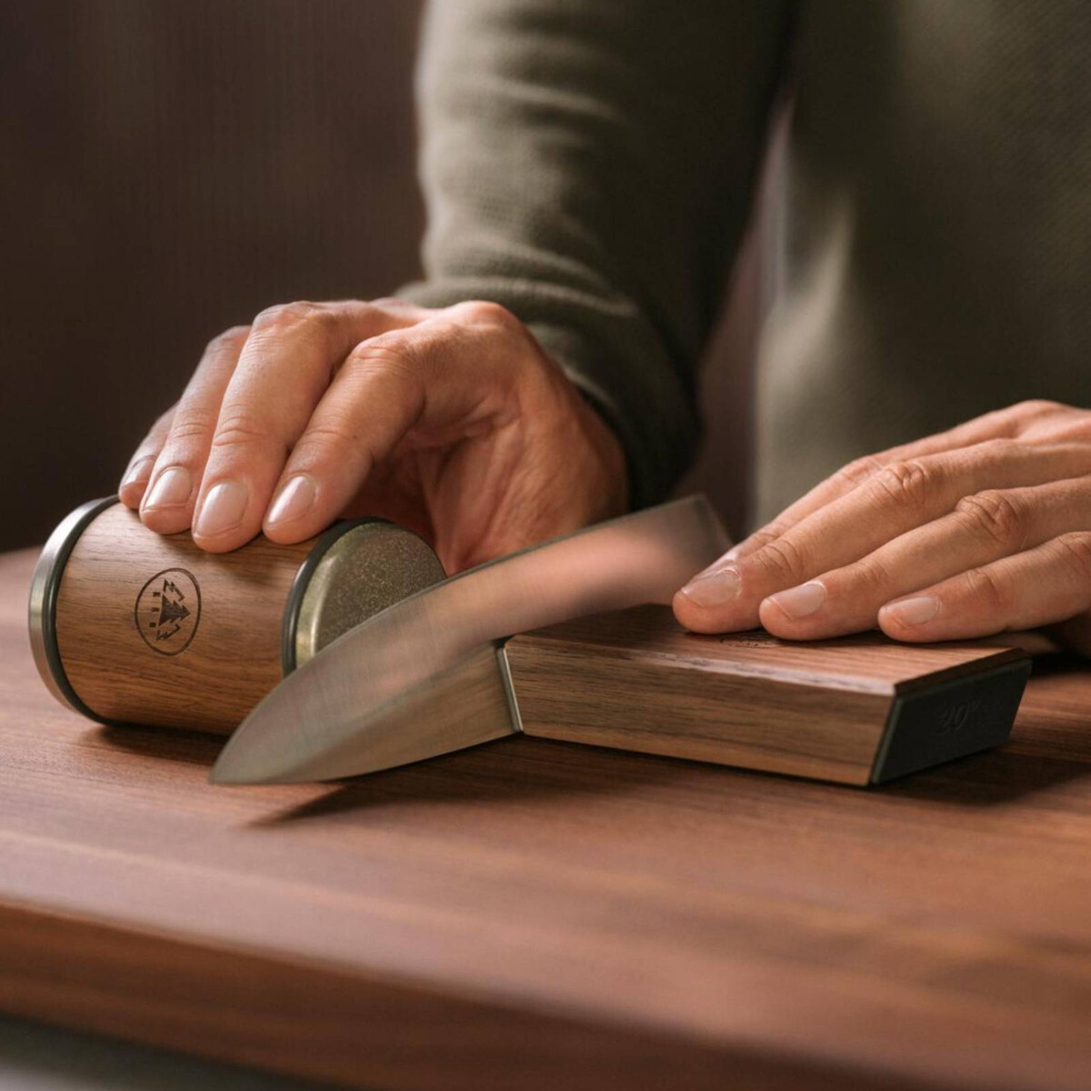 HORL3 AFFILA COLTELLI IN NOCE