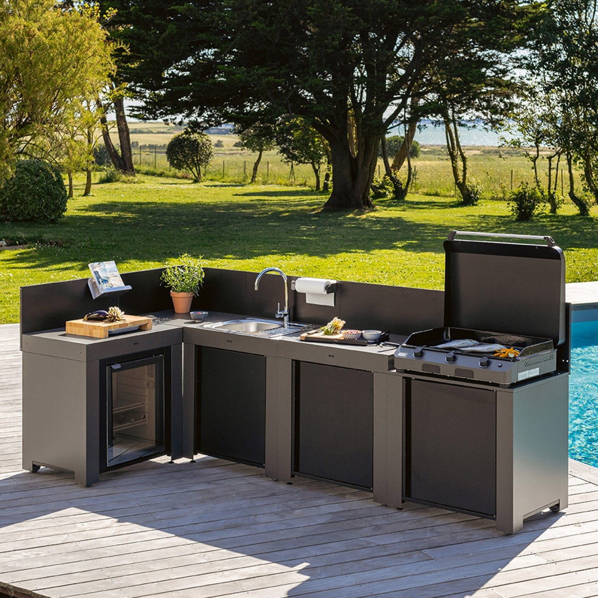 CUCINA ENO COMFORT CON ANGOLO GRIGIO SCURO E NERO