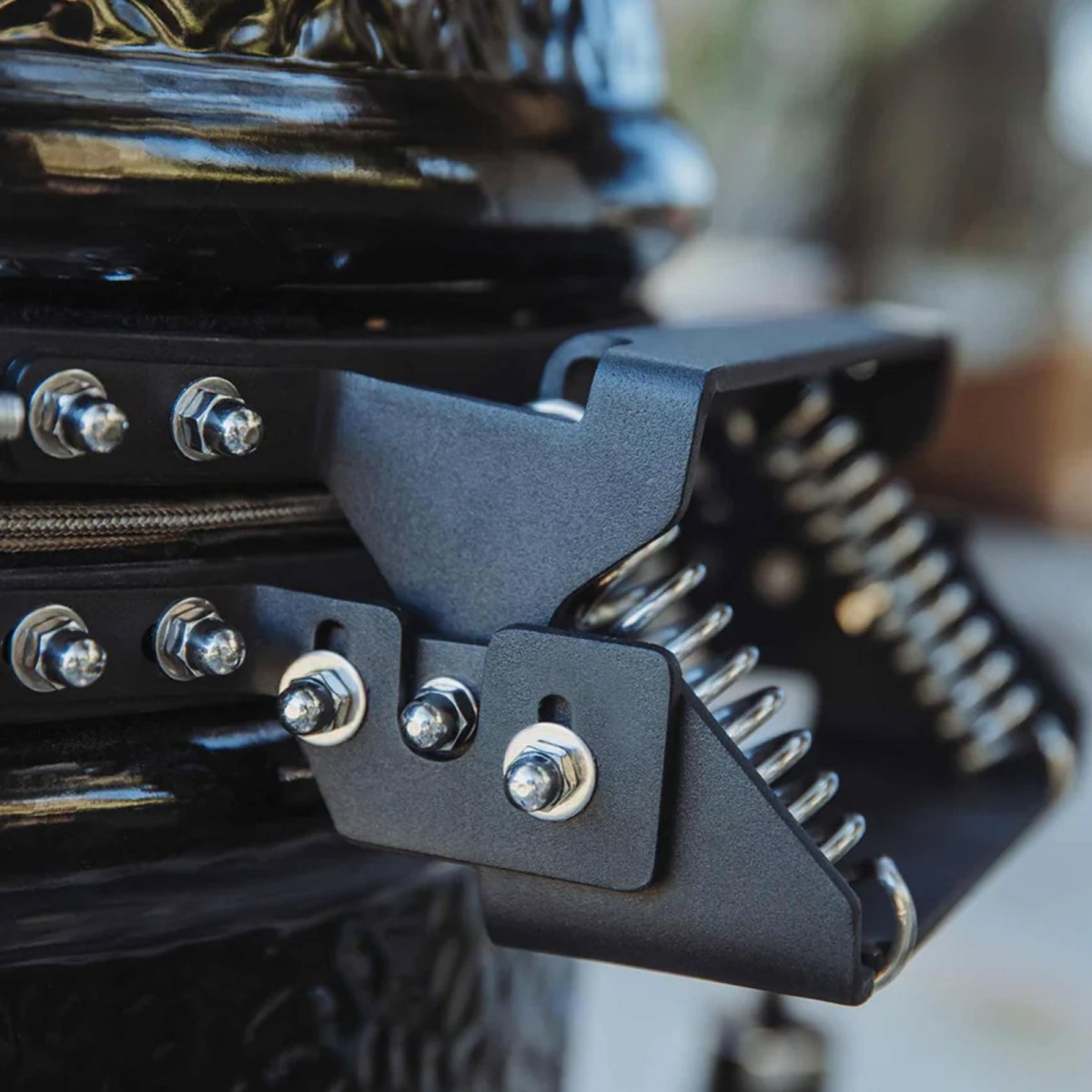 BARBECUE A CARBONE MONOLITH ONE 66 CON CARRELLO Monolith Barbecue a carbone | Il Mondo Del Barbecue