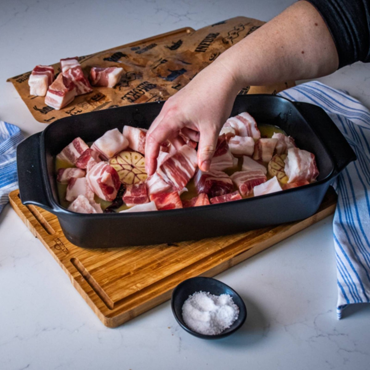 CASSERUOLA IN CERAMICA CON COPERCHIO