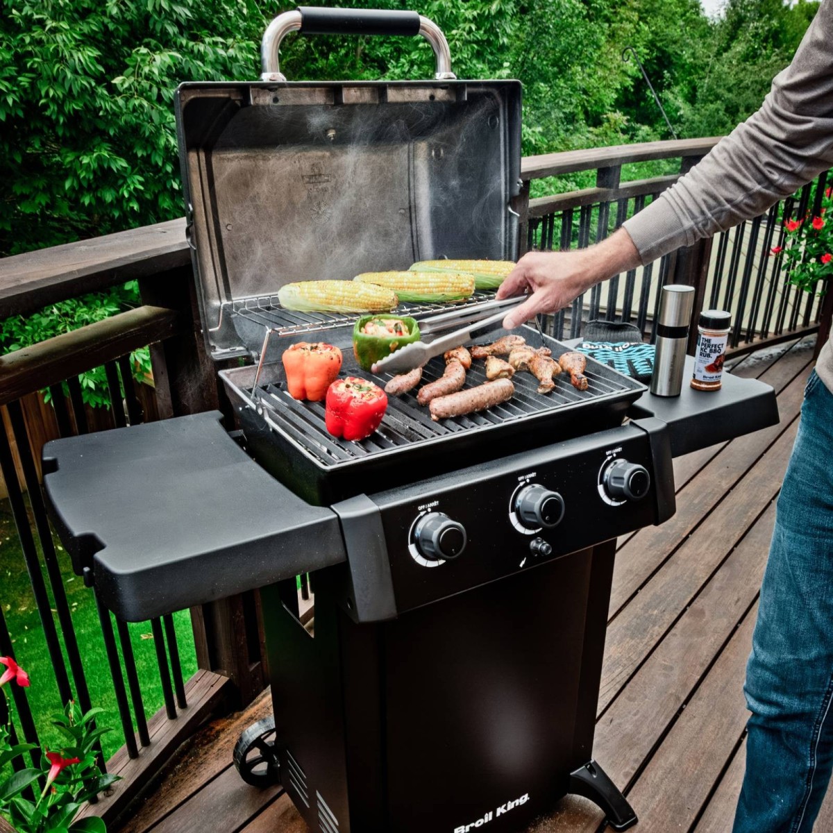 GEM 310 SHADOW Broil King Barbecue a gas | Il Mondo Del Barbecue