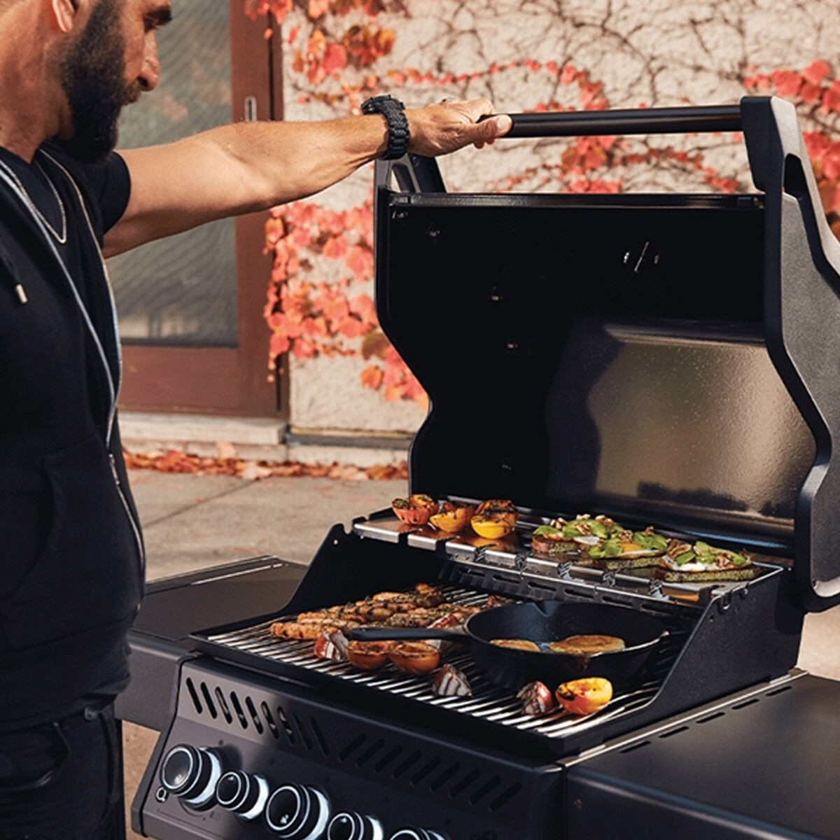 BARBECUE A GAS NAPOLEON ROGUE 425 PHANTOM