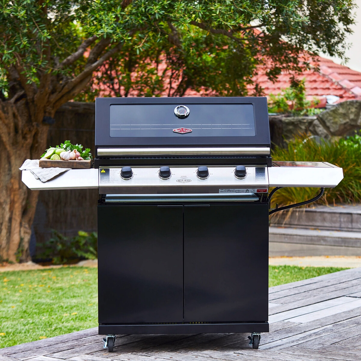 BARBECUE A GAS BEEFEATER DISCOVERY 1200E 4 FUOCHI