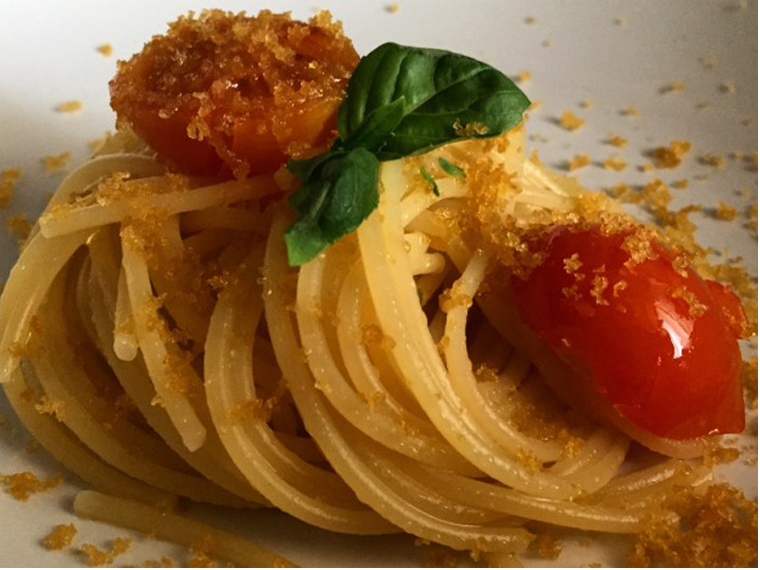 Spaghetti alla bottarga con pomodorini e limone caramellato